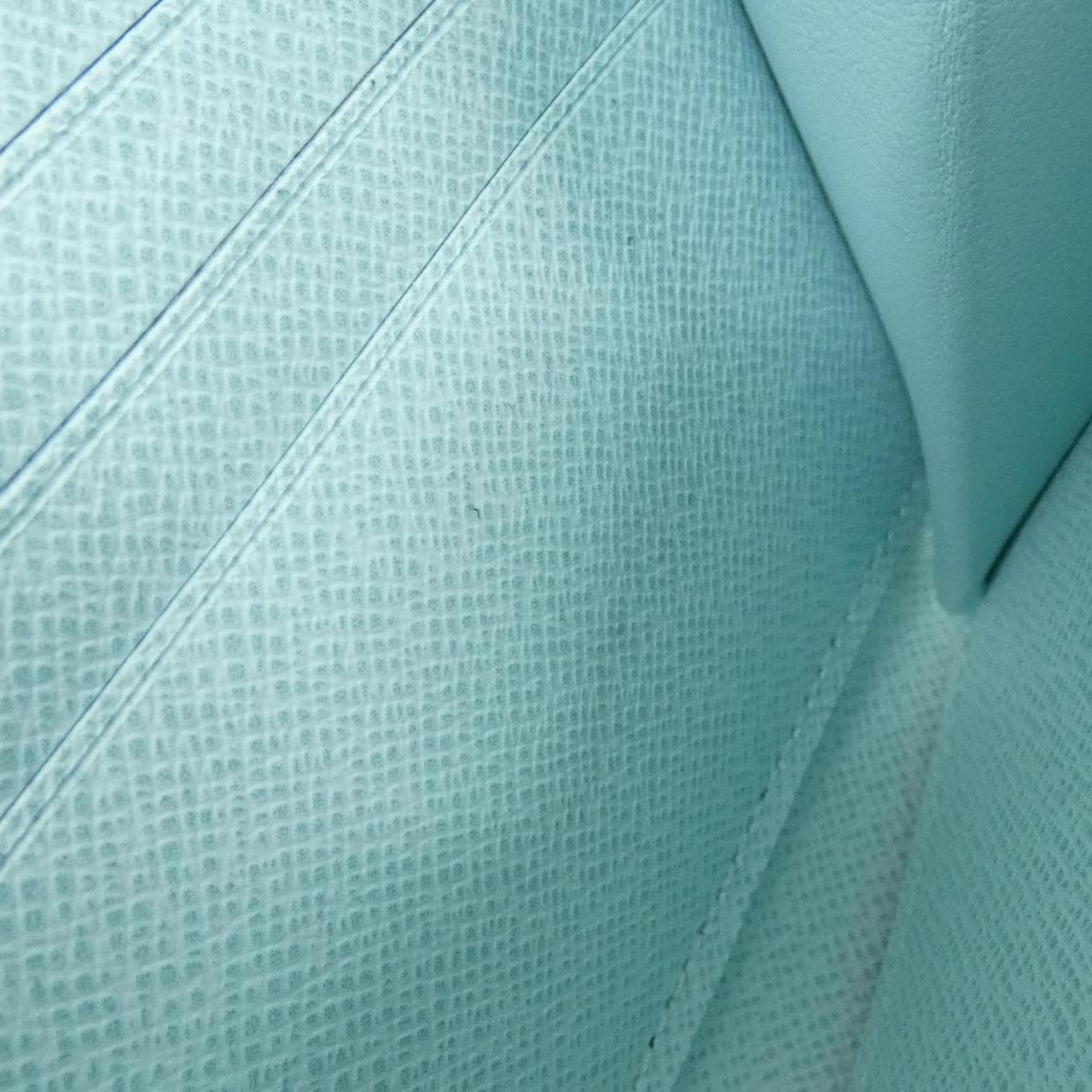 LOUIS VUITTON M82355 銀包 Epi