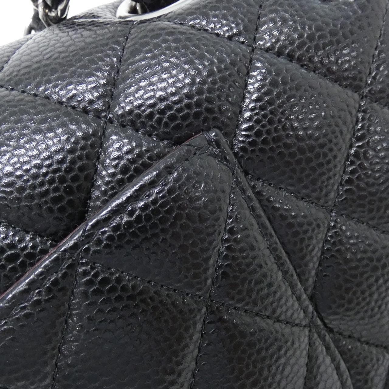 CHANEL Matelasse 1112 Shoulder Grained Calfskin