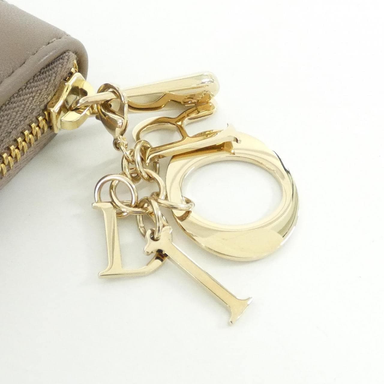 DIOR Lady Dior S0007ONMJ 銀包 羊皮