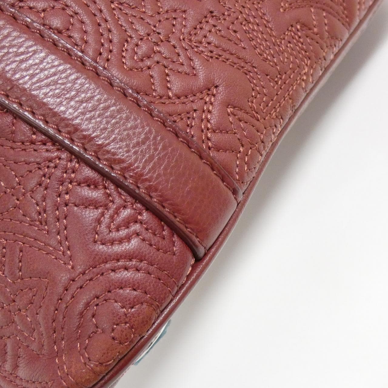 LOUIS VUITTON M97069 肩背包 羊皮