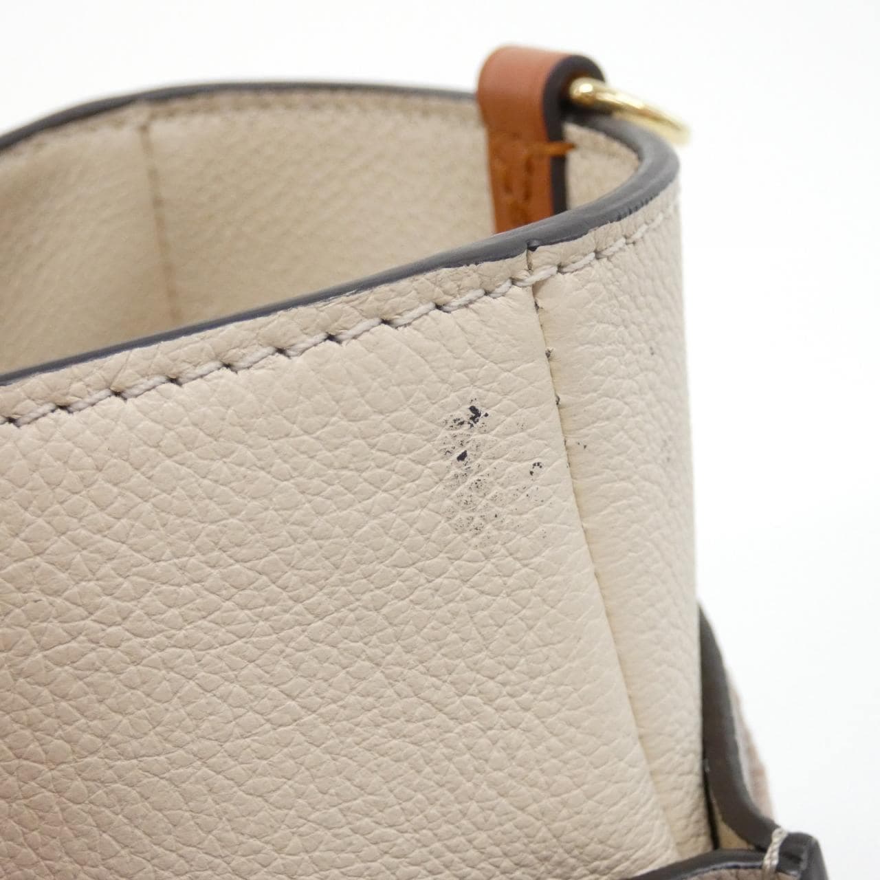 LOUIS VUITTON M53825 Handbag