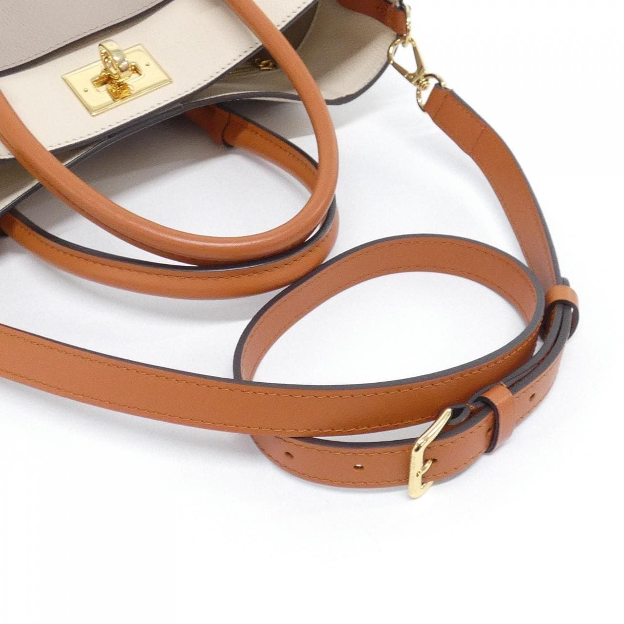 LOUIS VUITTON M53825 Handbag