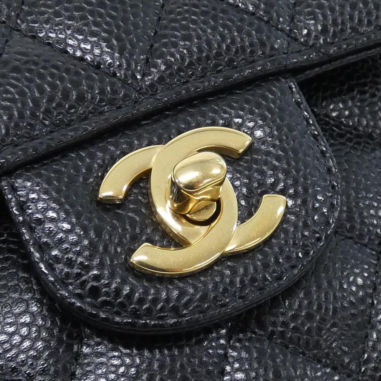 CHANEL Matelasse 1113 Shoulder Grained Calfskin