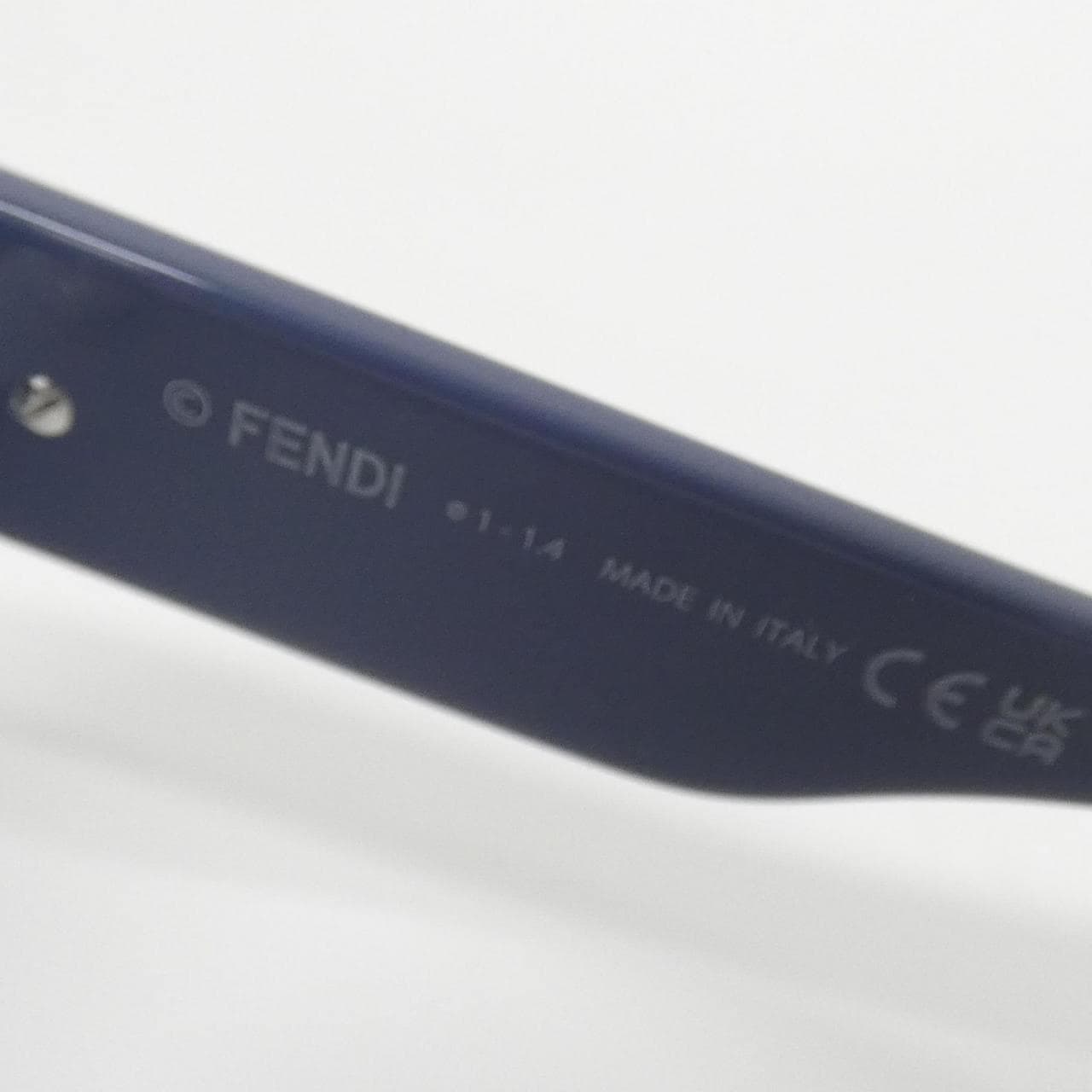 FENDI 40078F Sunglasses