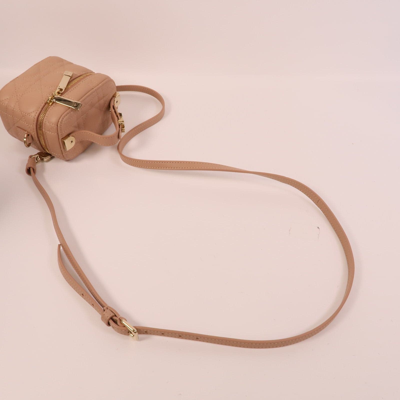 LOUIS VUITTON Vanity S0918ONMJ-M49P 兩用包 羊皮