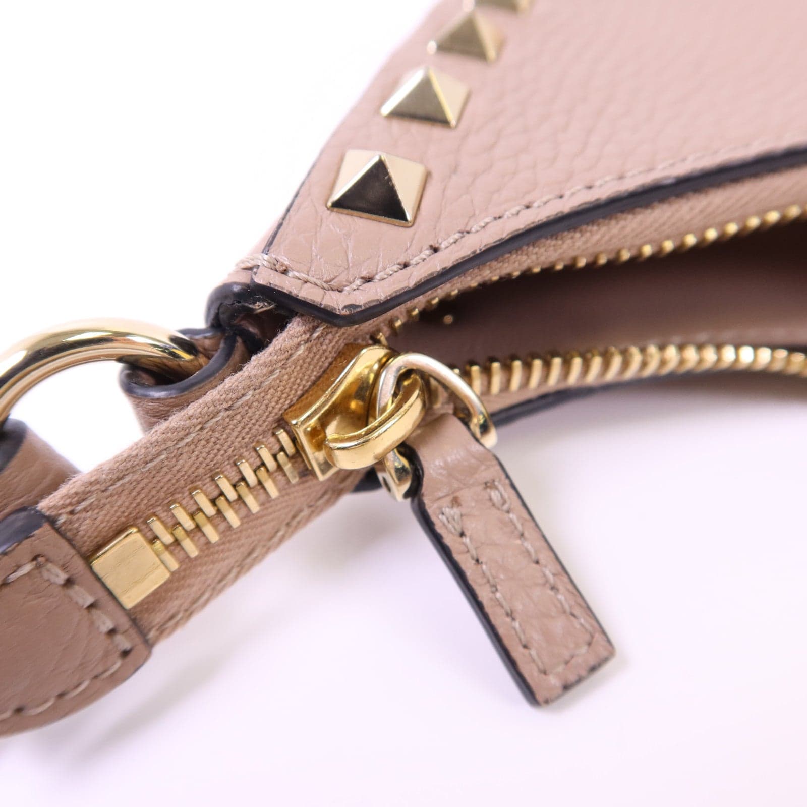 LOUIS VUITTON 6W2P0A17VSH 肩背包 牛皮