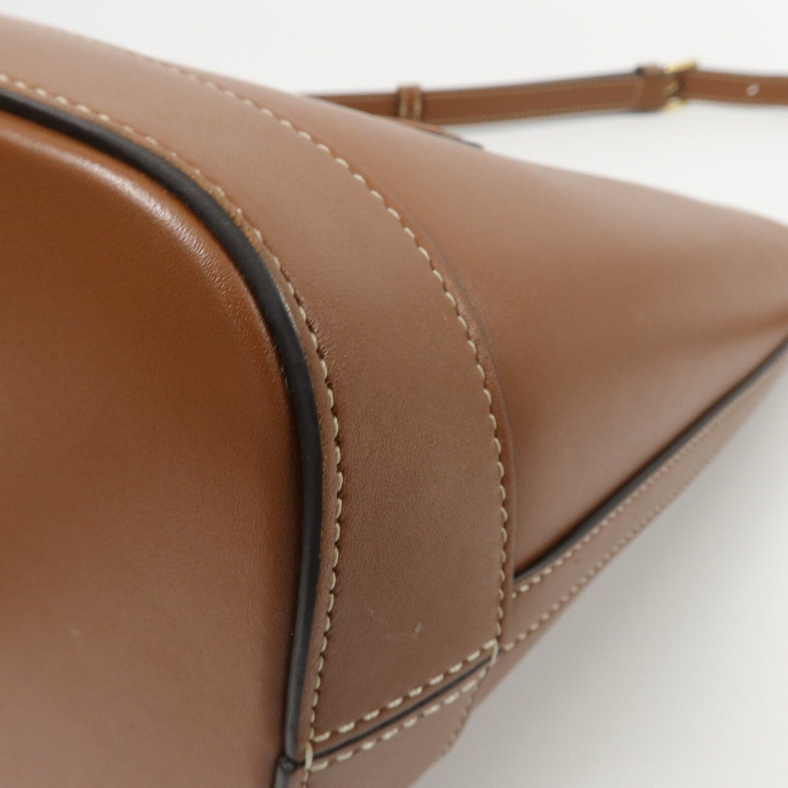 LOUIS VUITTON Bucket 肩背包 牛皮