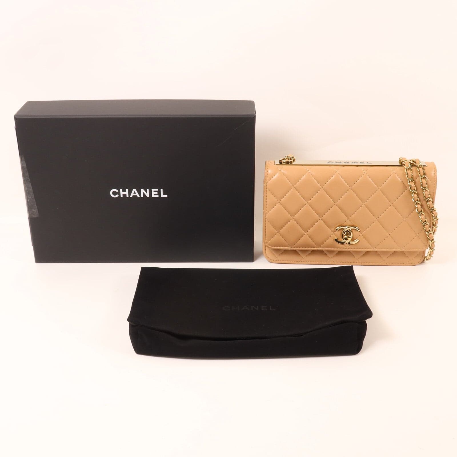 LOUIS VUITTON A80982 肩背包 羊皮