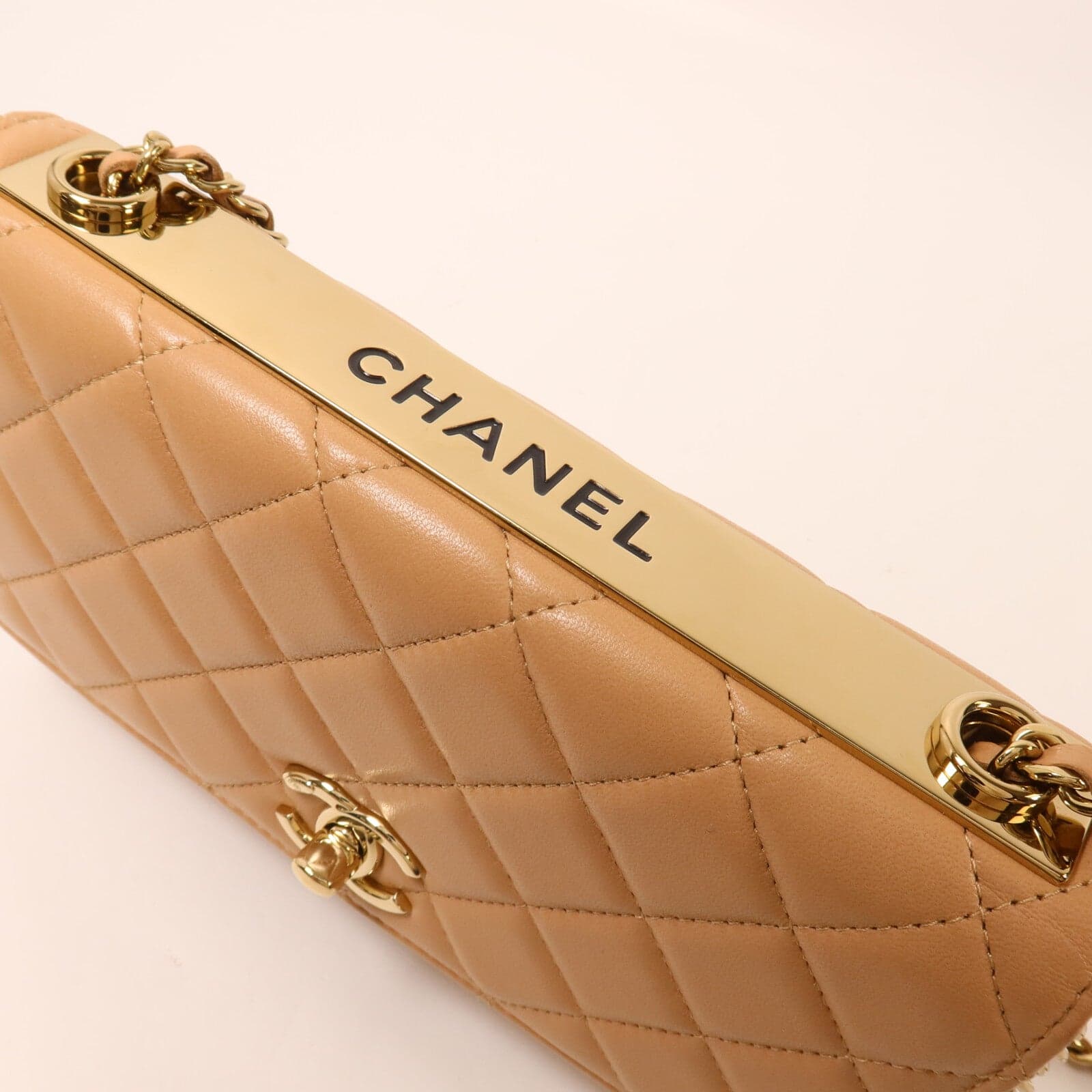 LOUIS VUITTON A80982 肩背包 羊皮