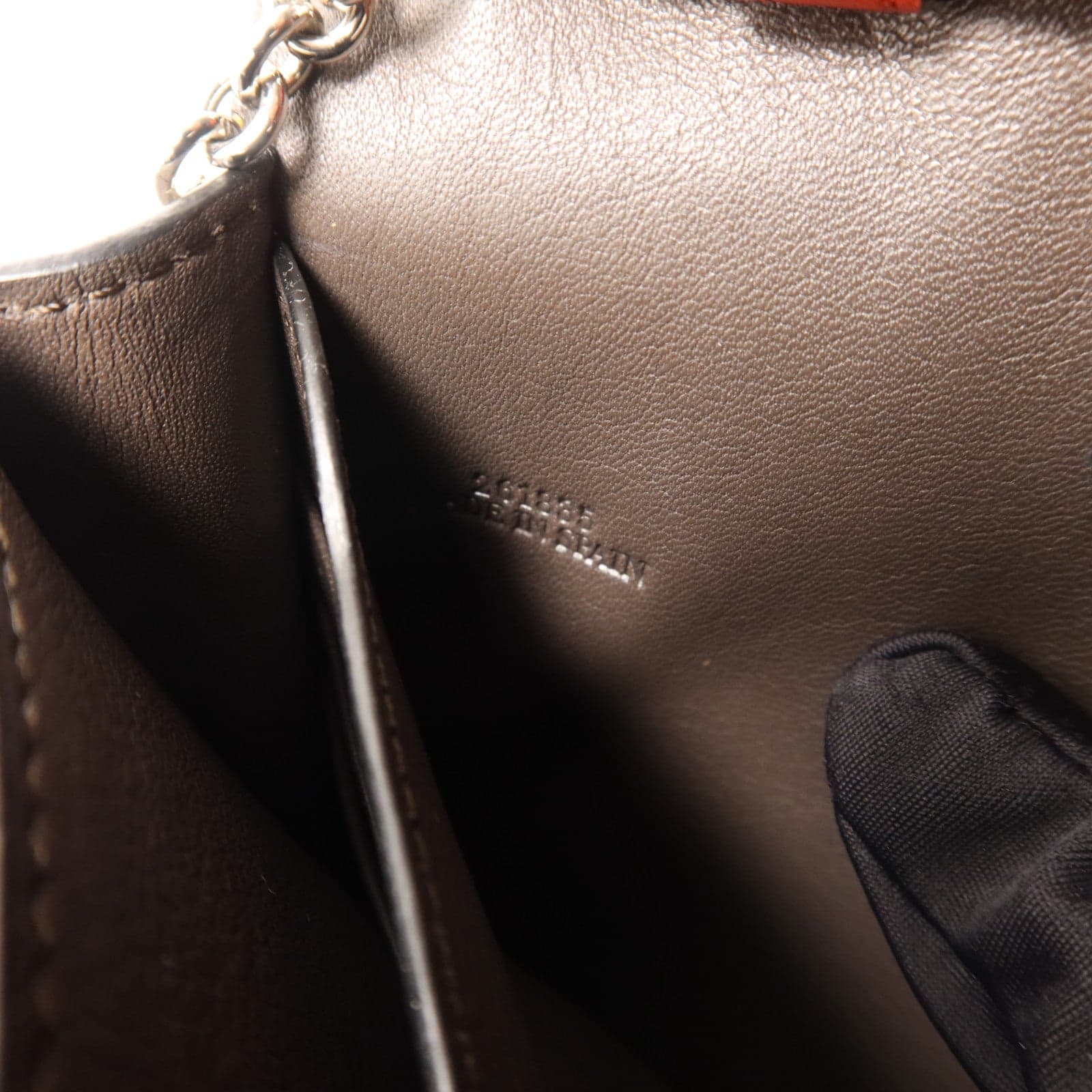 LOUIS VUITTON 肩背包 牛皮