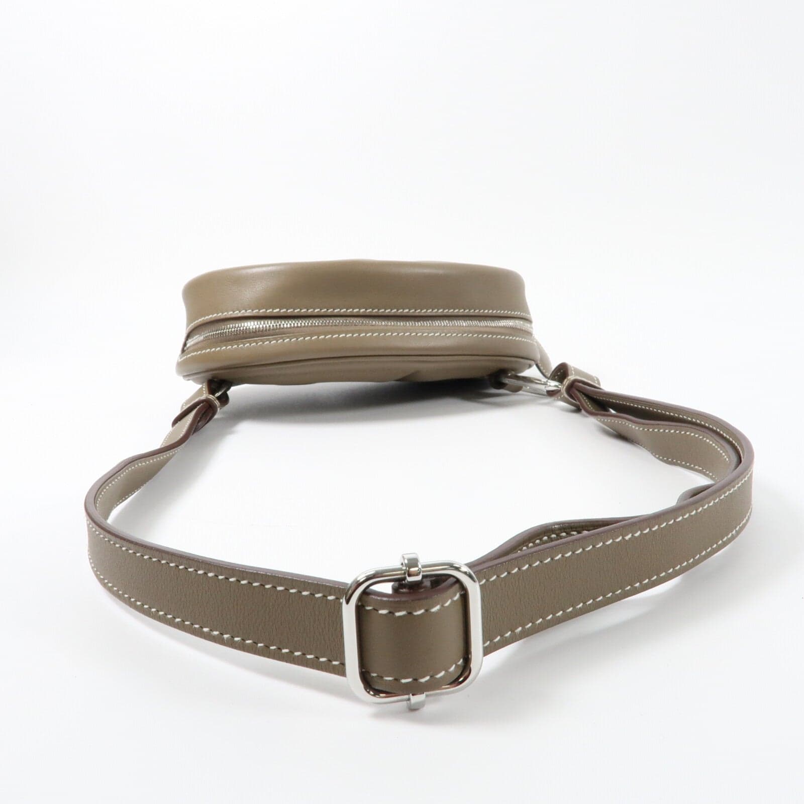 LOUIS VUITTON Loop 肩背包 牛皮