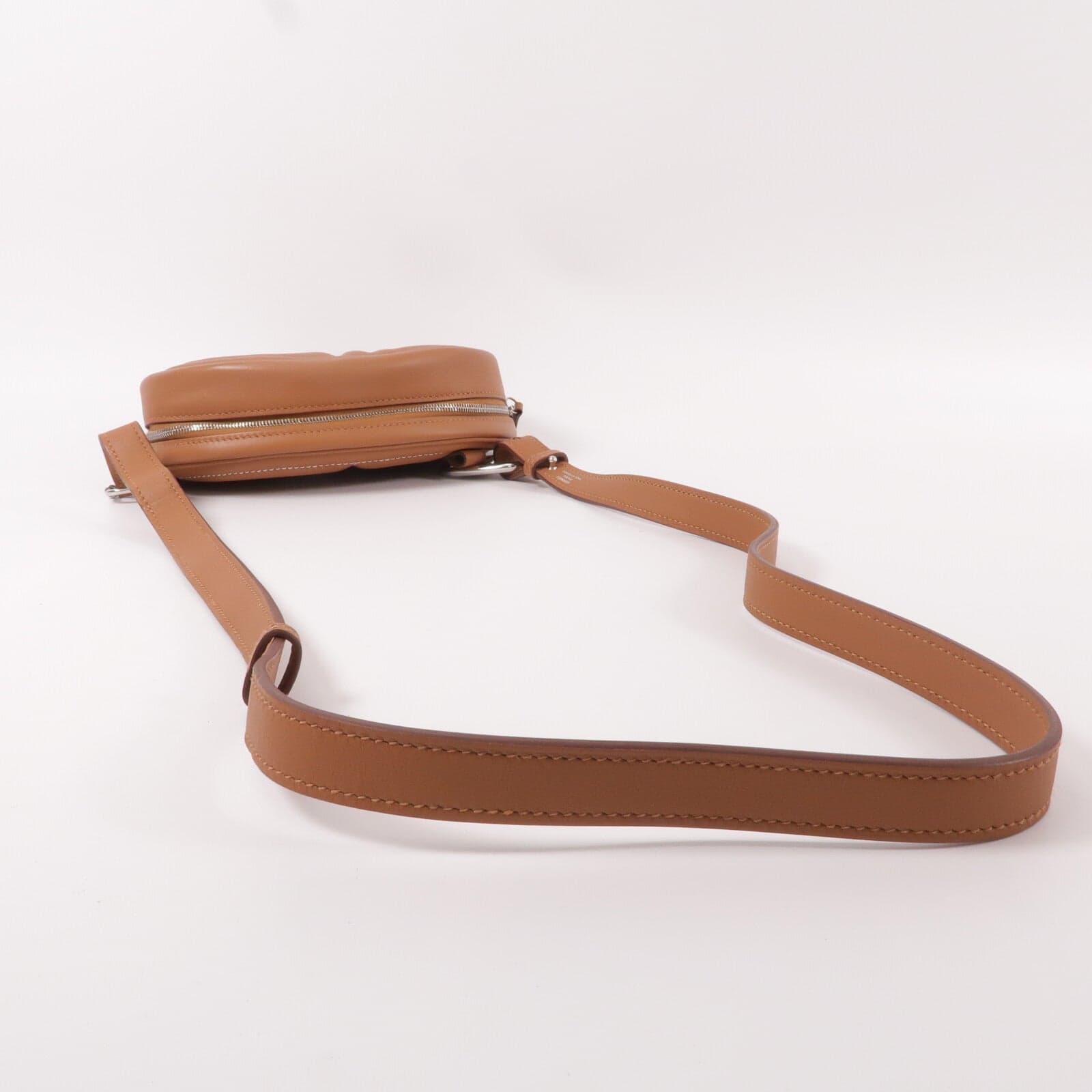 LOUIS VUITTON Loop 腰包 牛皮