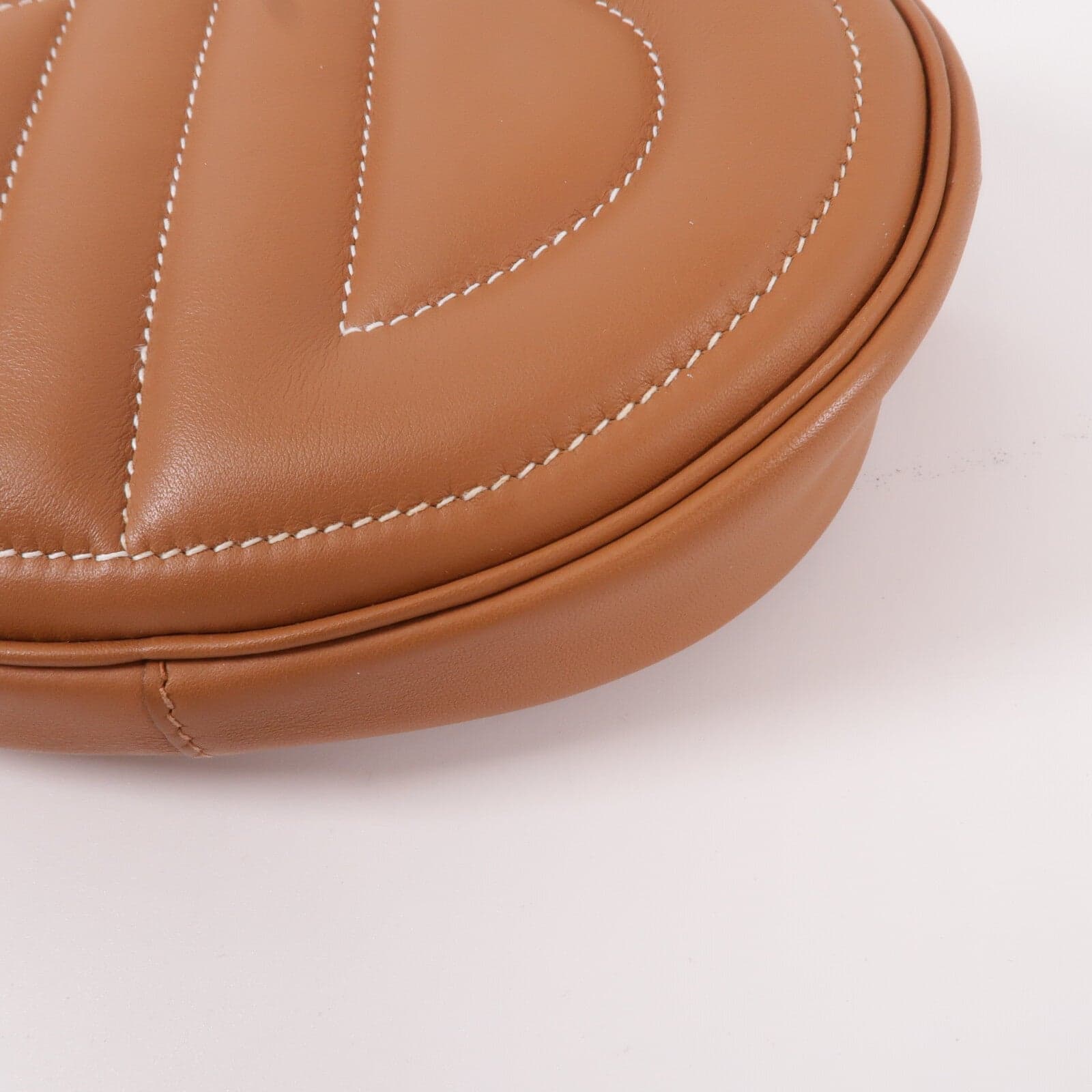 LOUIS VUITTON Loop 腰包 牛皮