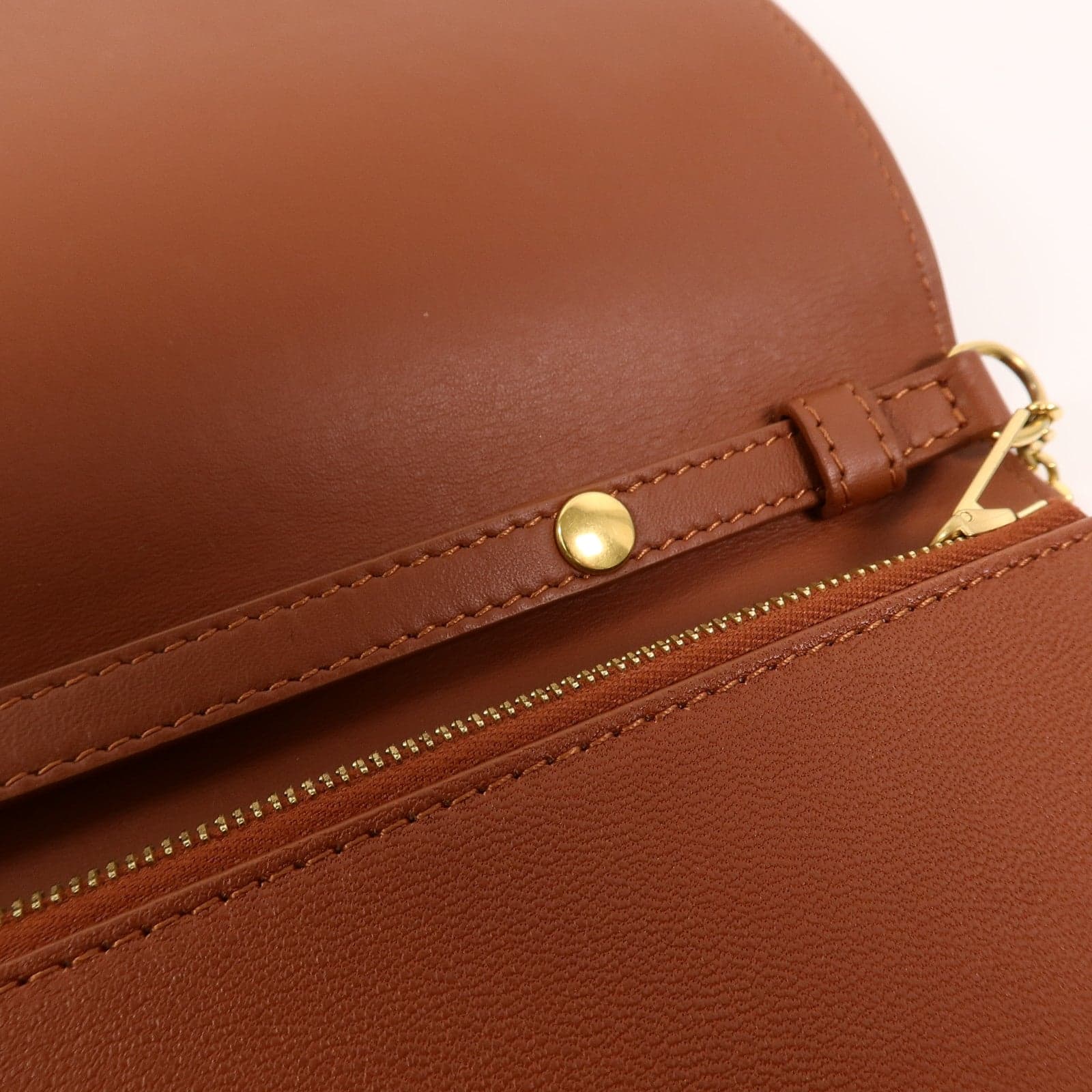 LOUIS VUITTON 肩背包 牛皮