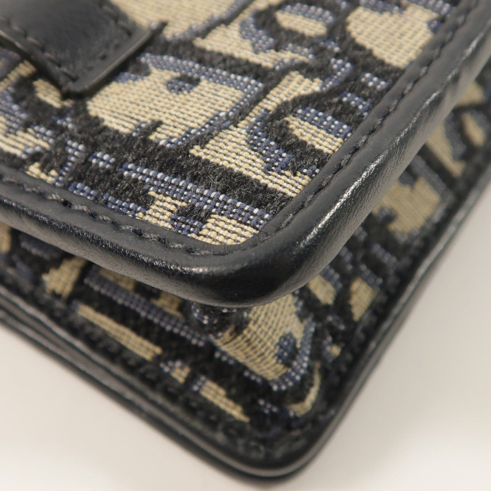 LOUIS VUITTON Montaigne S2105UTZQ-M928 肩背包 羊皮