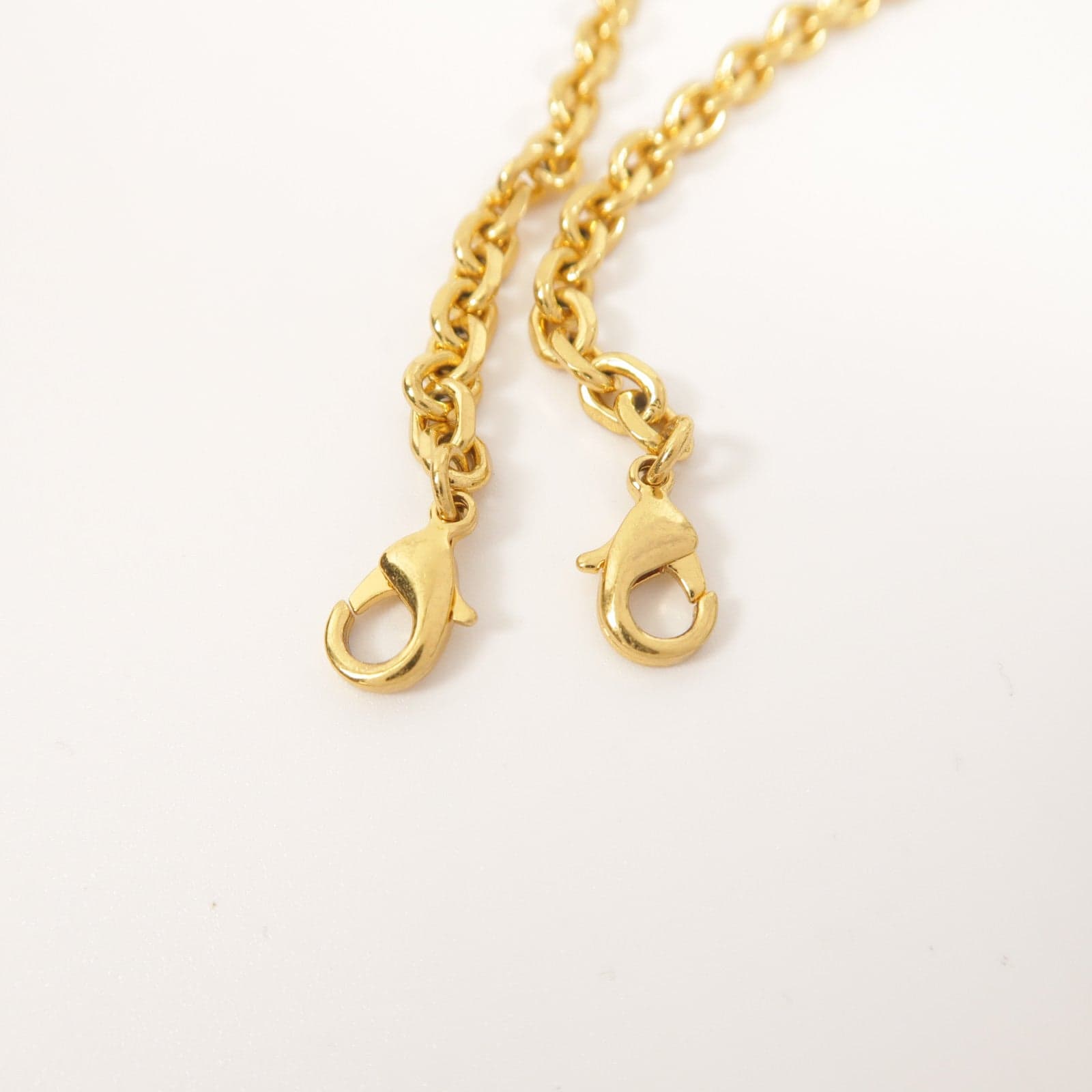 LOUIS VUITTON Montaigne S2105UTZQ-M928 肩背包 羊皮