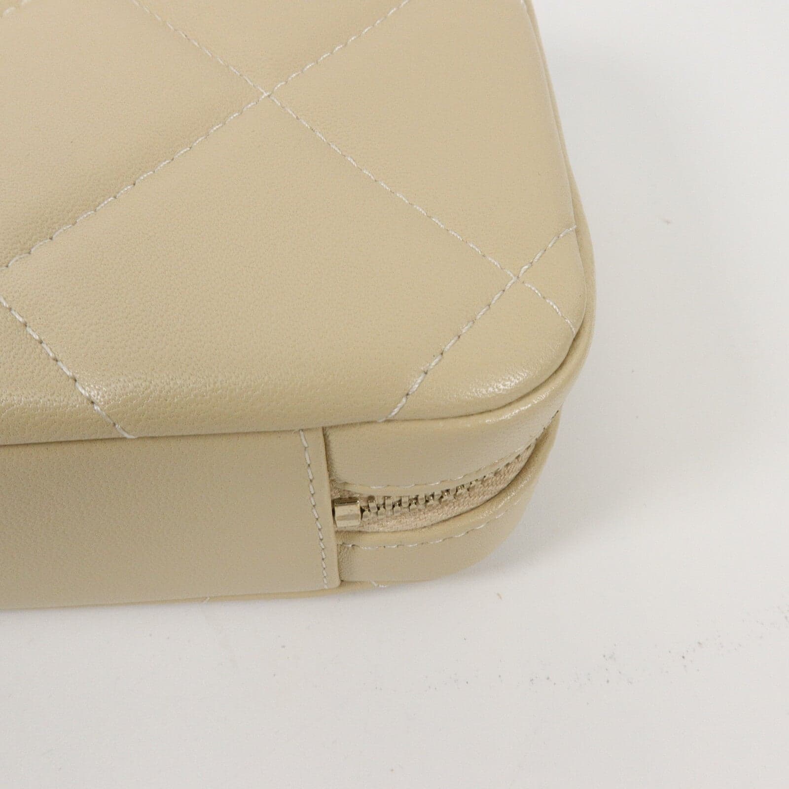 LOUIS VUITTON 肩背包 羊皮