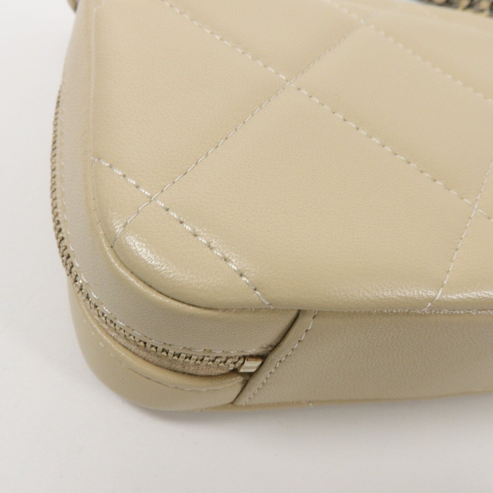 LOUIS VUITTON 肩背包 羊皮