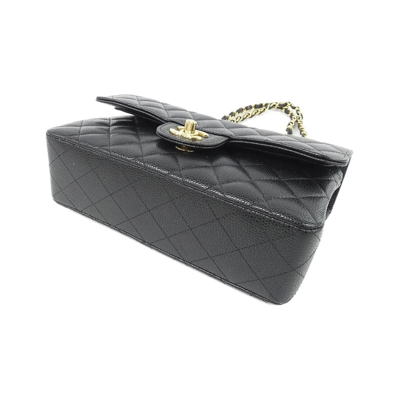 CHANEL Matelasse 1113 Shoulder Grained Calfskin