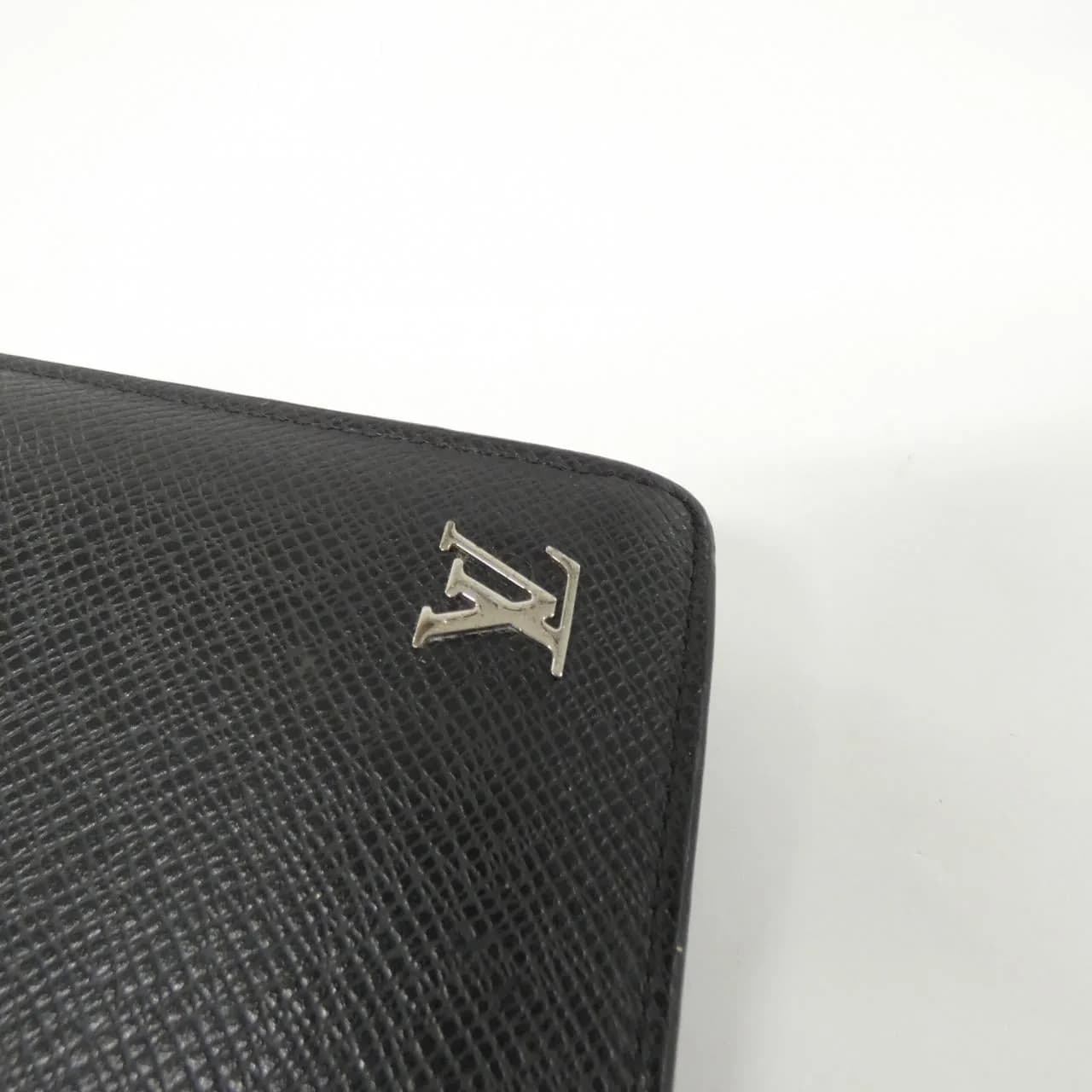 LOUIS VUITTON M30285 銀包