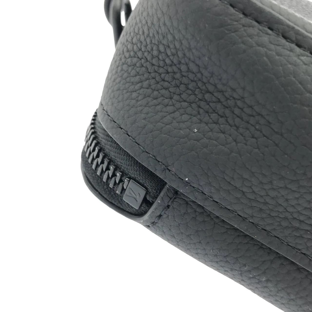 LOUIS VUITTON M59161 肩背包 羊皮