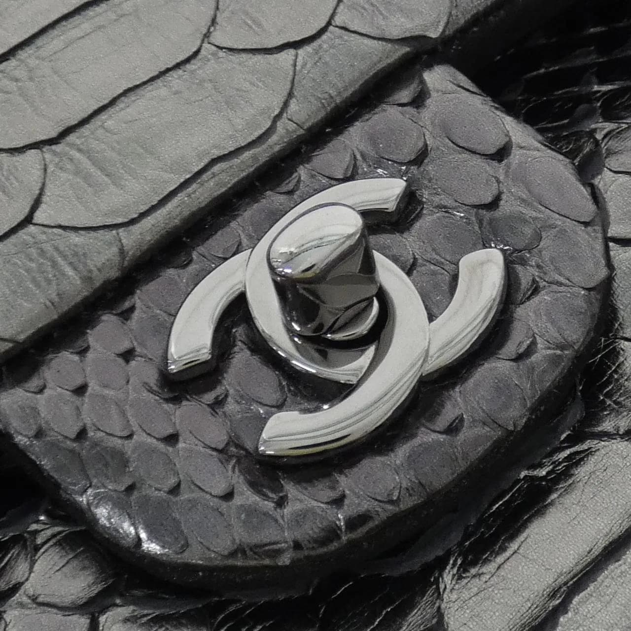 CHANEL Matelasse 1112 肩背包 蟒蛇皮