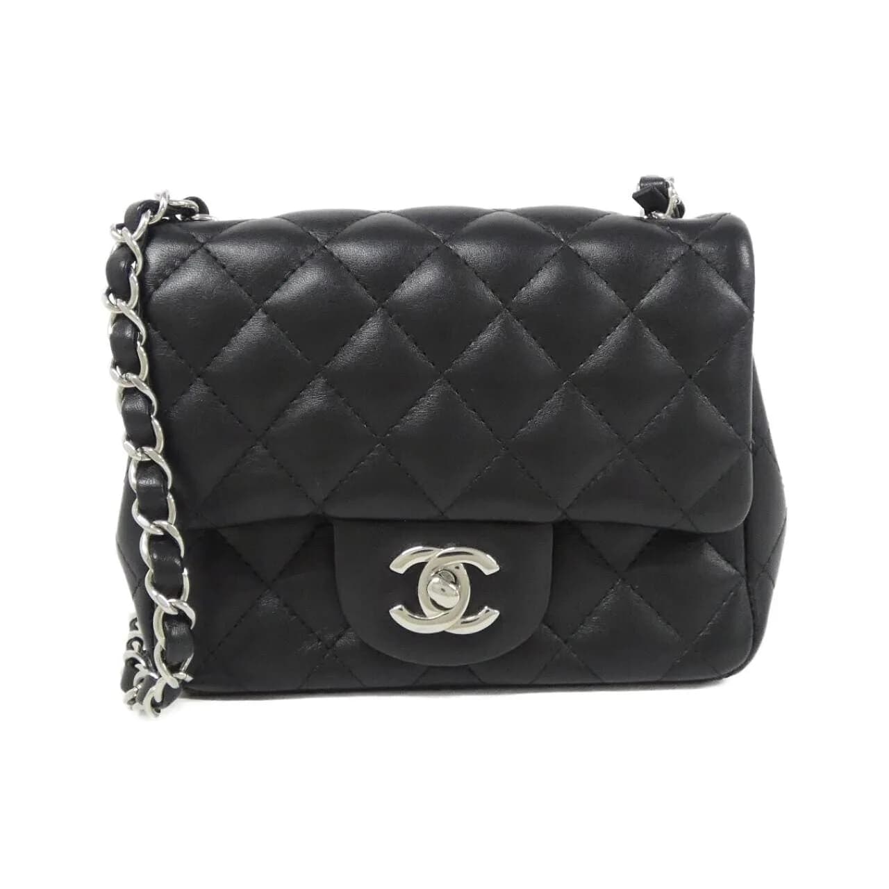 CHANEL Matelasse 35200 Shoulder Lambskin