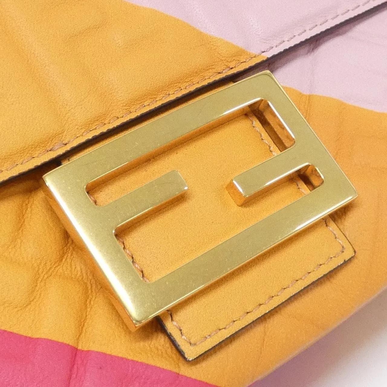 FENDI Baguette 8BR793 AK2K 肩背包 羊皮