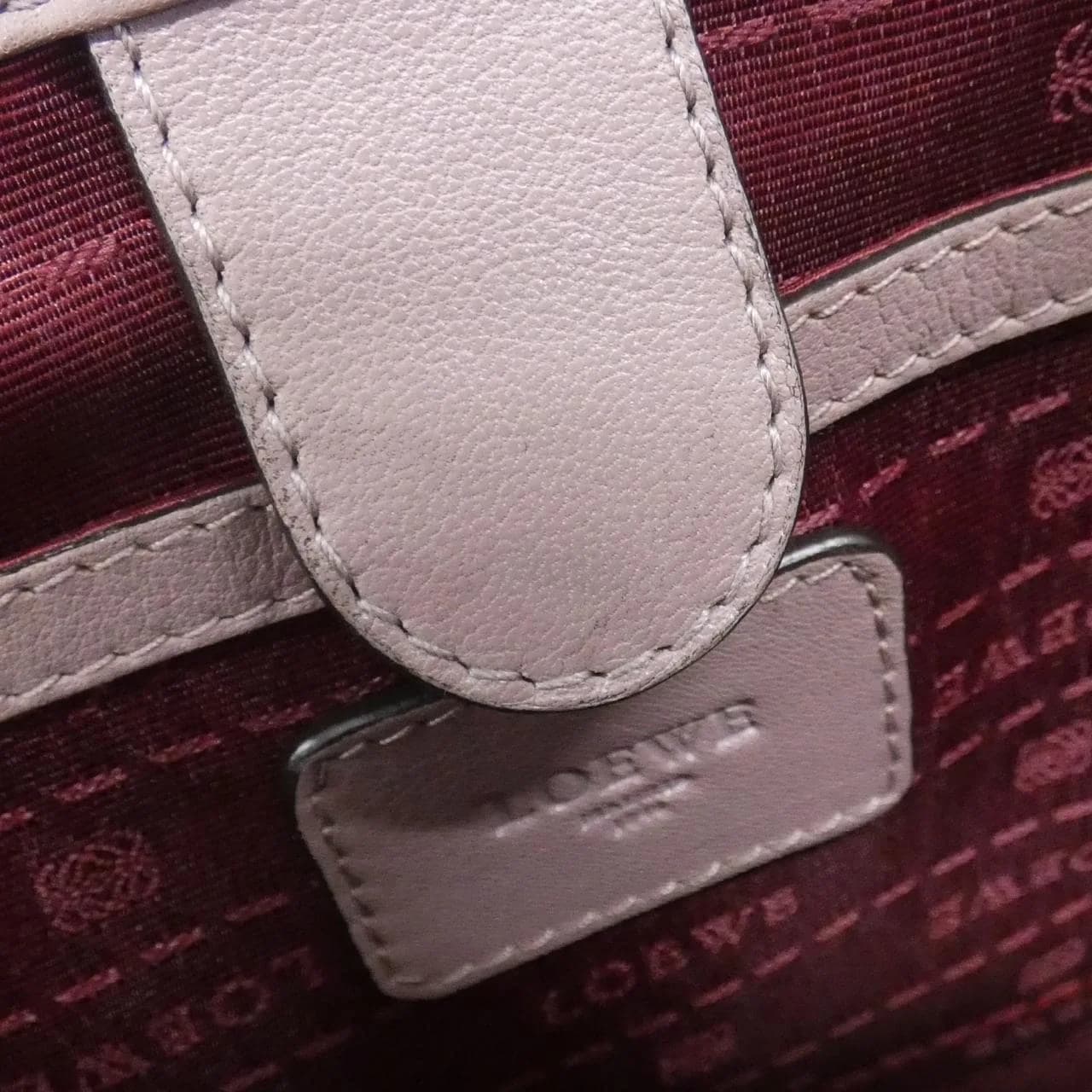 LOEWE 377 79 E34 手提包