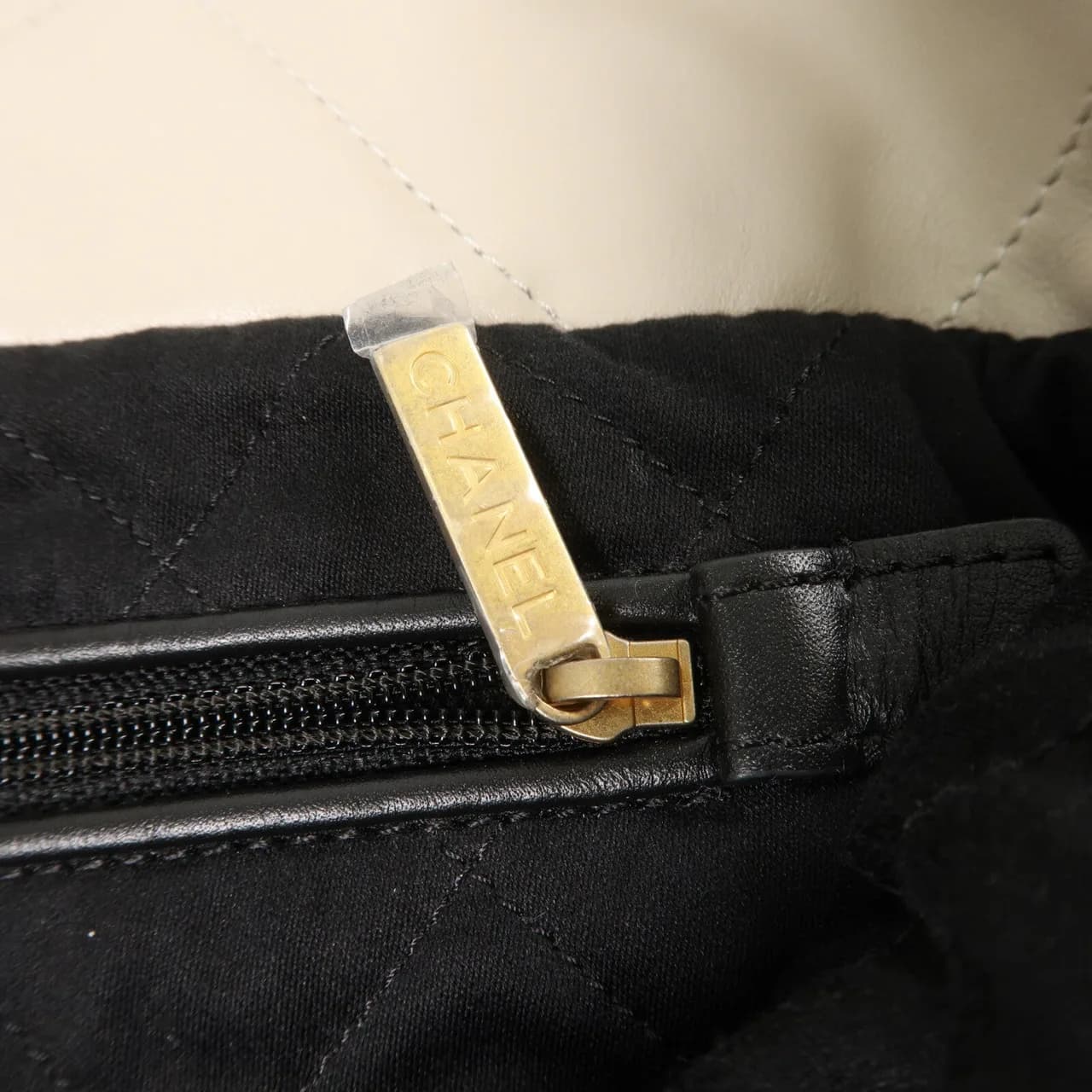 CHANEL AS3260 肩背包 牛皮