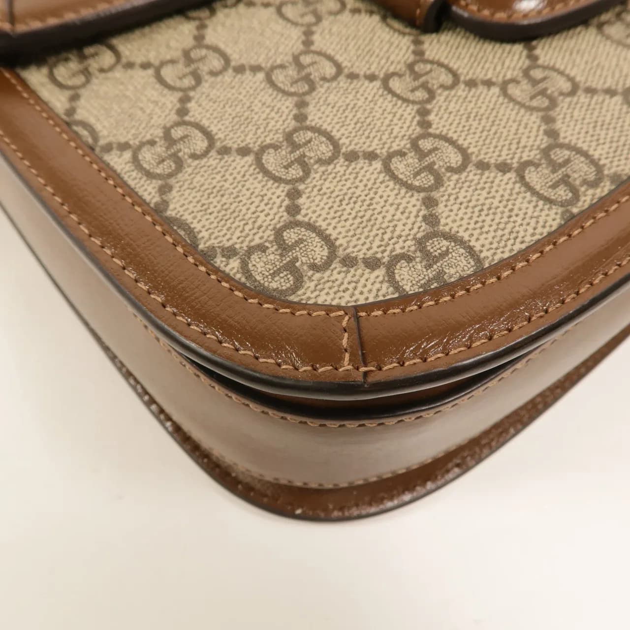 GUCCI 602204 肩背包 塗層帆布