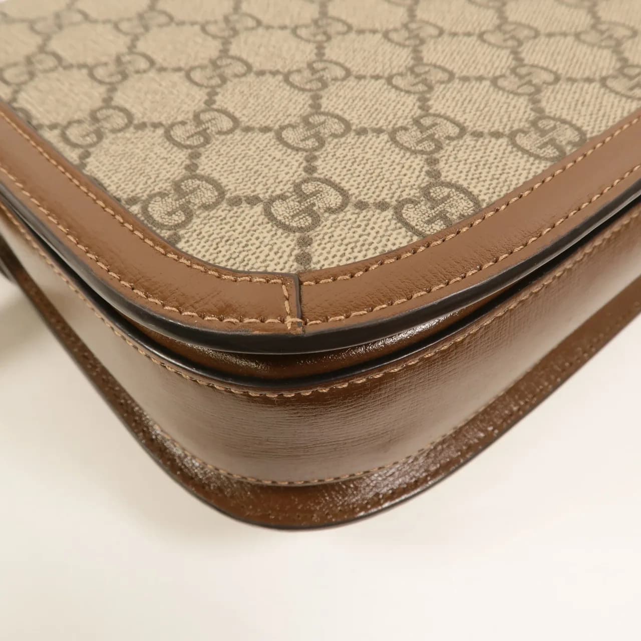 GUCCI 602204 肩背包 塗層帆布