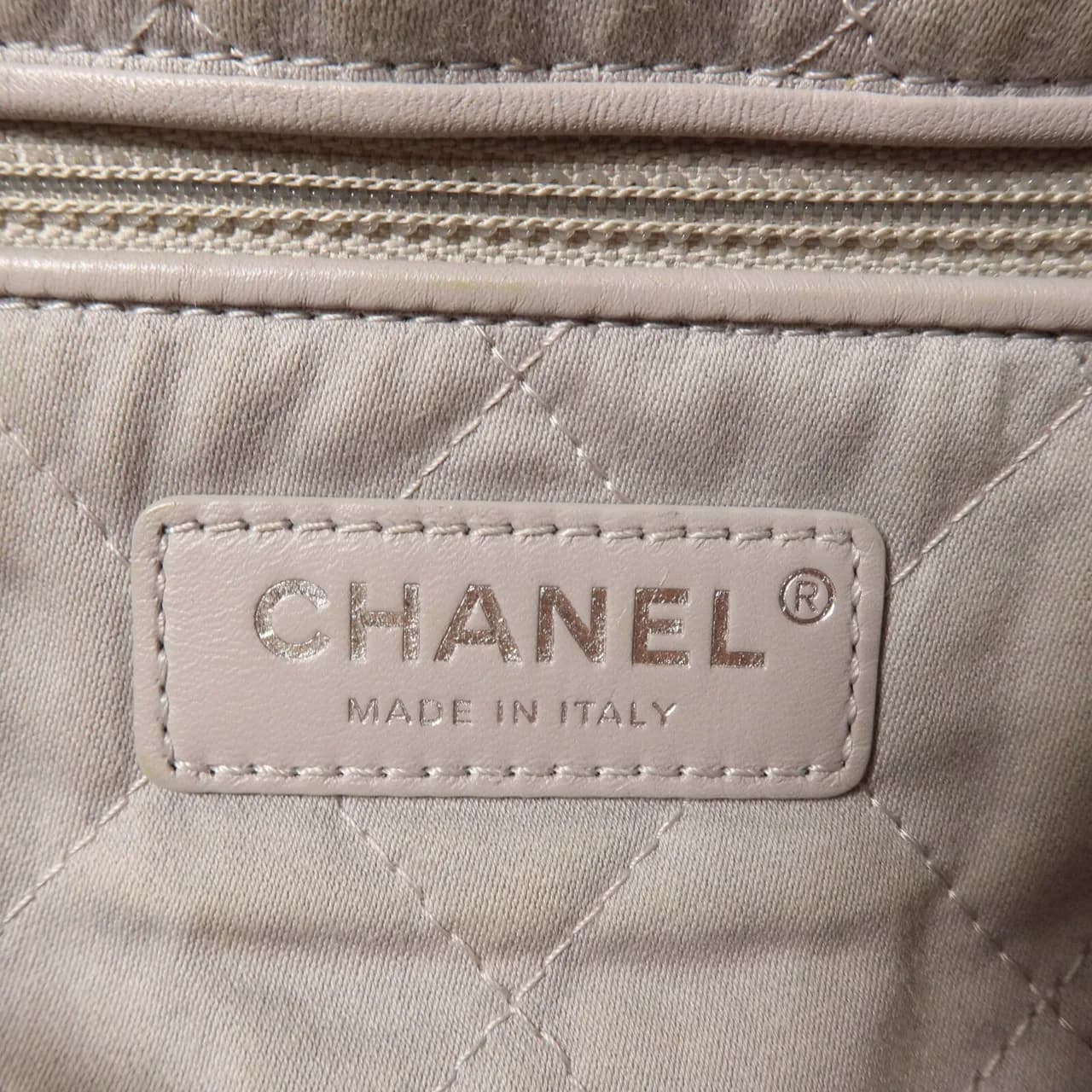 CHANEL AS3260 肩背包 牛皮