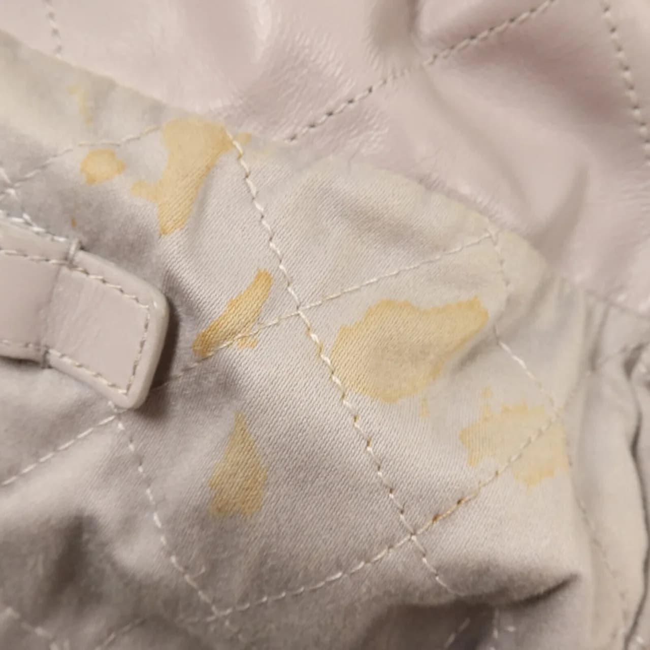 CHANEL AS3260 肩背包 牛皮