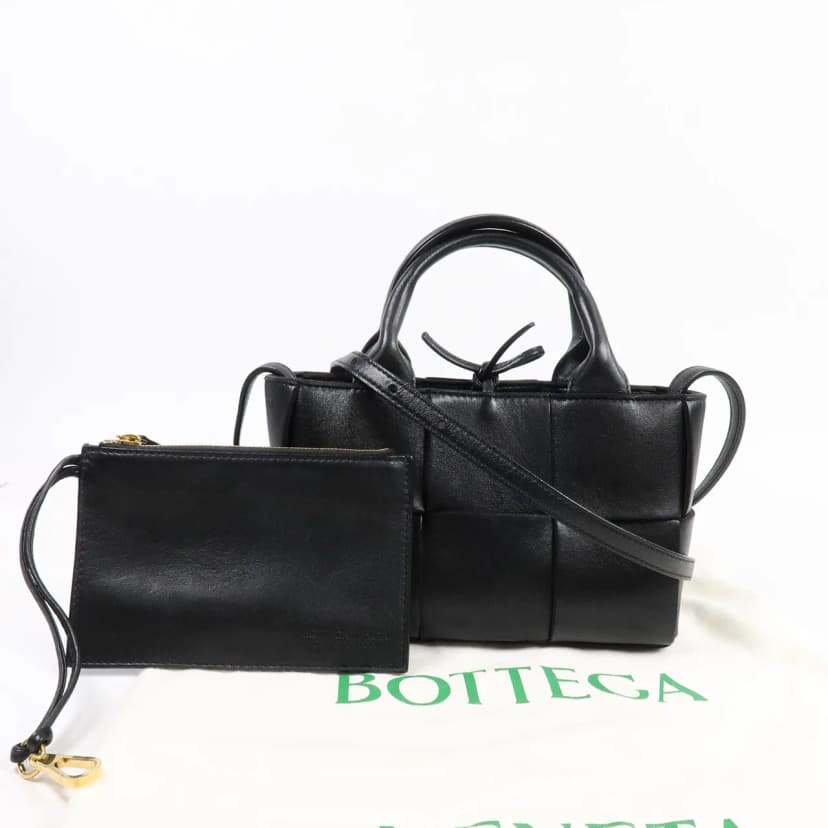 BOTTEGA VENETA 2-Way Bag Calfskin