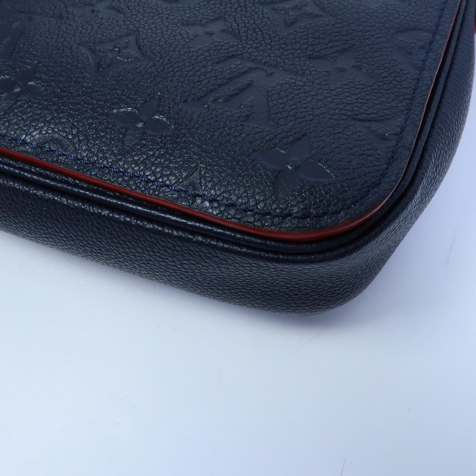 LOUIS VUITTON Pochette Metis M44071 2-Way Bag Calfskin