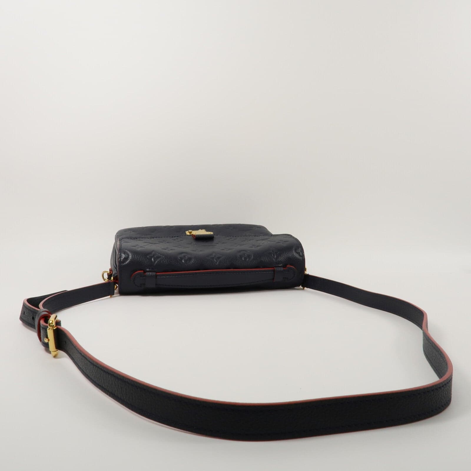 LOUIS VUITTON Pochette Metis M44071 2-Way Bag Calfskin