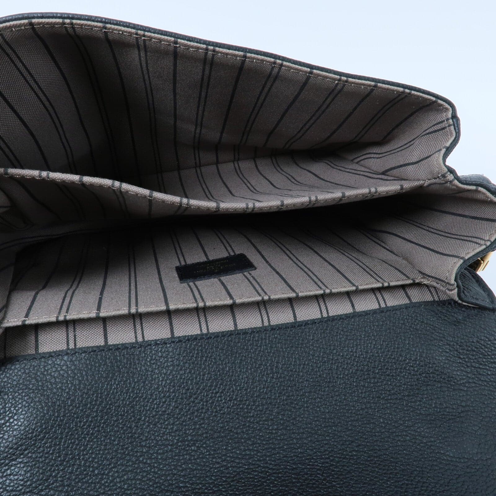 LOUIS VUITTON Pochette Metis M41487 2-Way Bag Calfskin