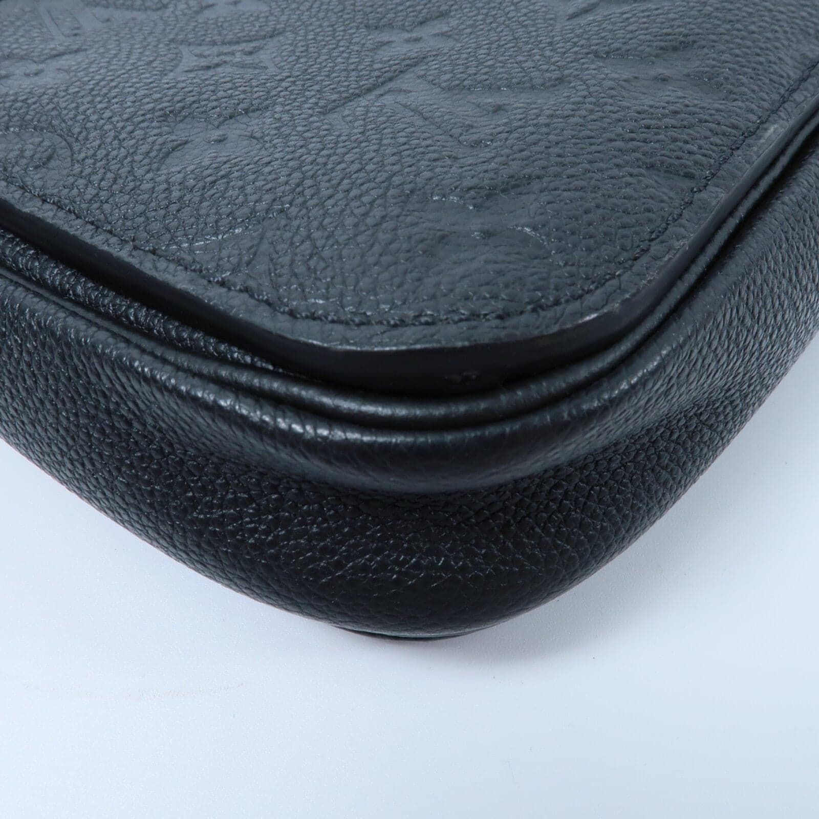 LOUIS VUITTON Pochette Metis M41487 2-Way Bag Calfskin