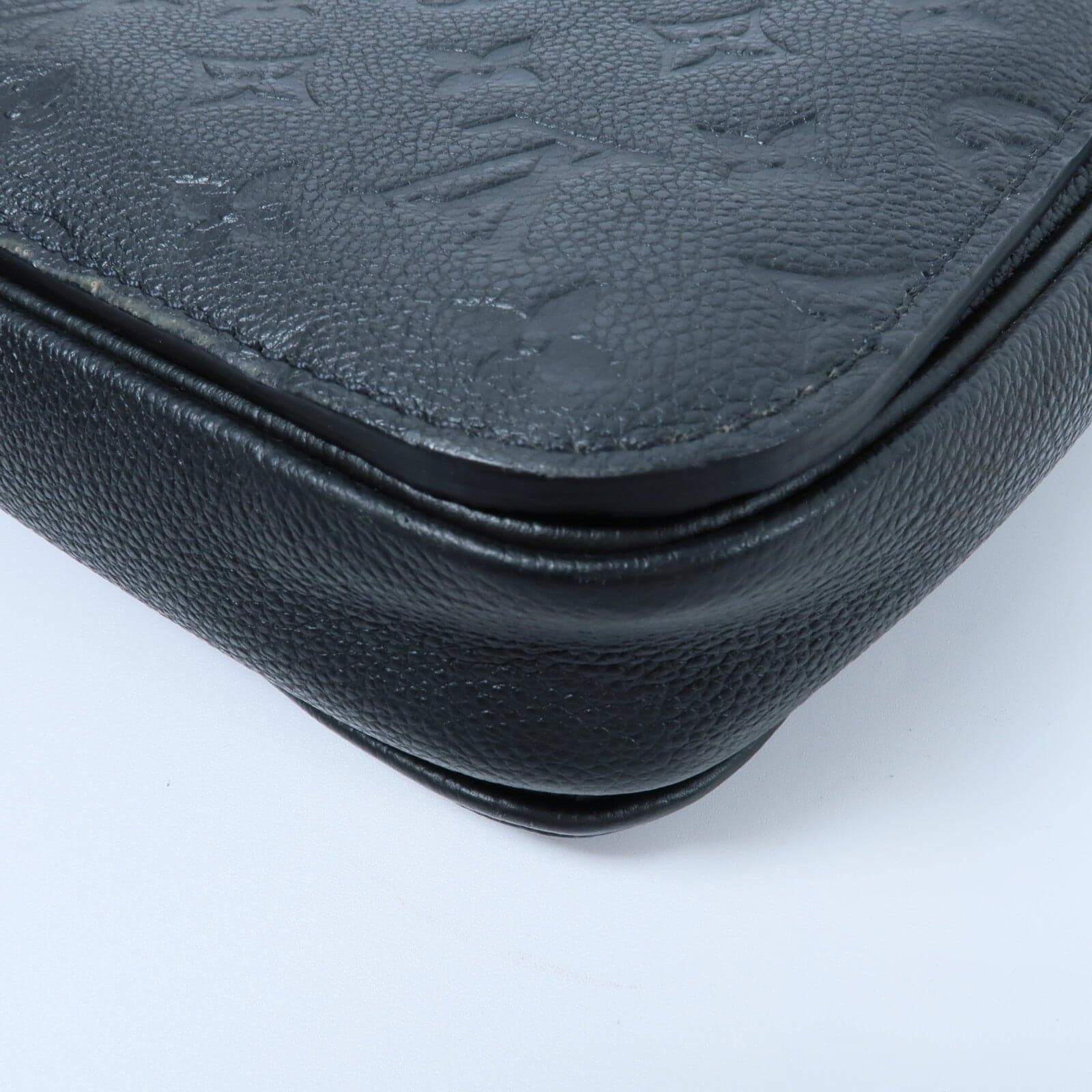 LOUIS VUITTON Pochette Metis M41487 2-Way Bag Calfskin