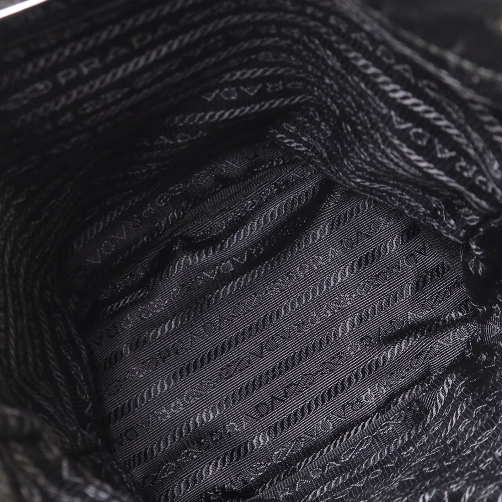 LOUIS VUITTON 1NS369 手拿包 尼龍