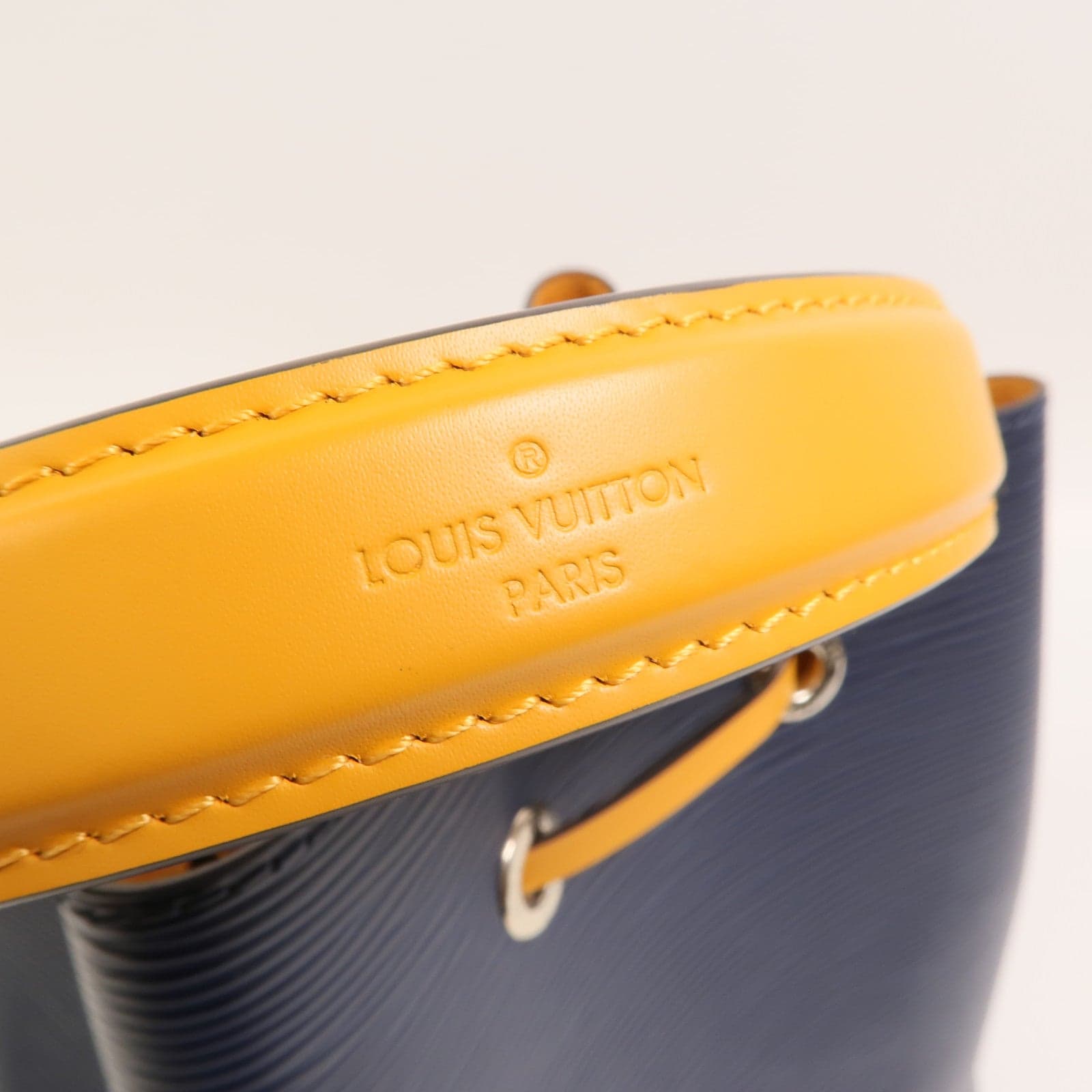 LOUIS VUITTON NeoNoe M53610 2-Way Bag Calfskin
