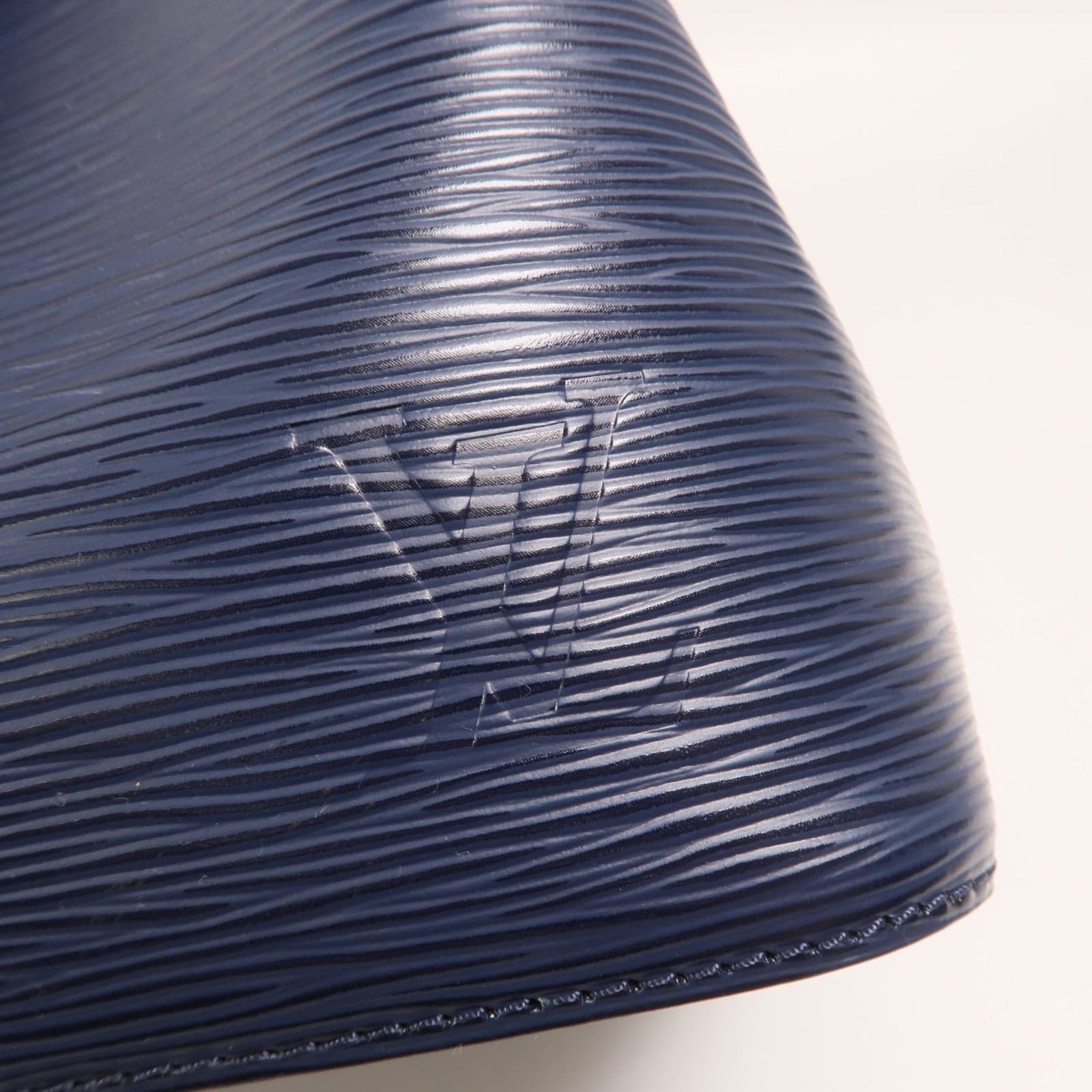 LOUIS VUITTON NeoNoe M53610 2-Way Bag Calfskin
