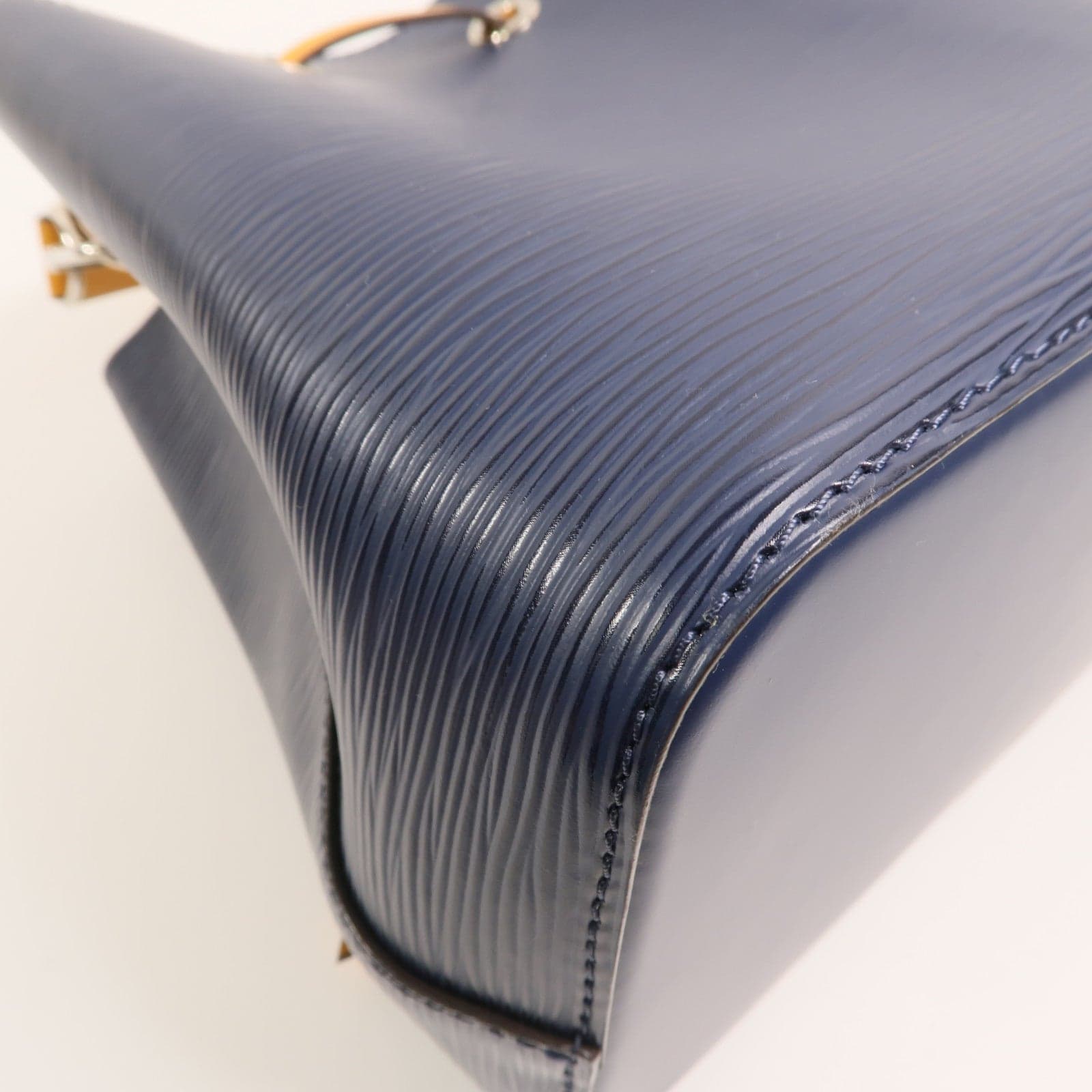 LOUIS VUITTON NeoNoe M53610 2-Way Bag Calfskin