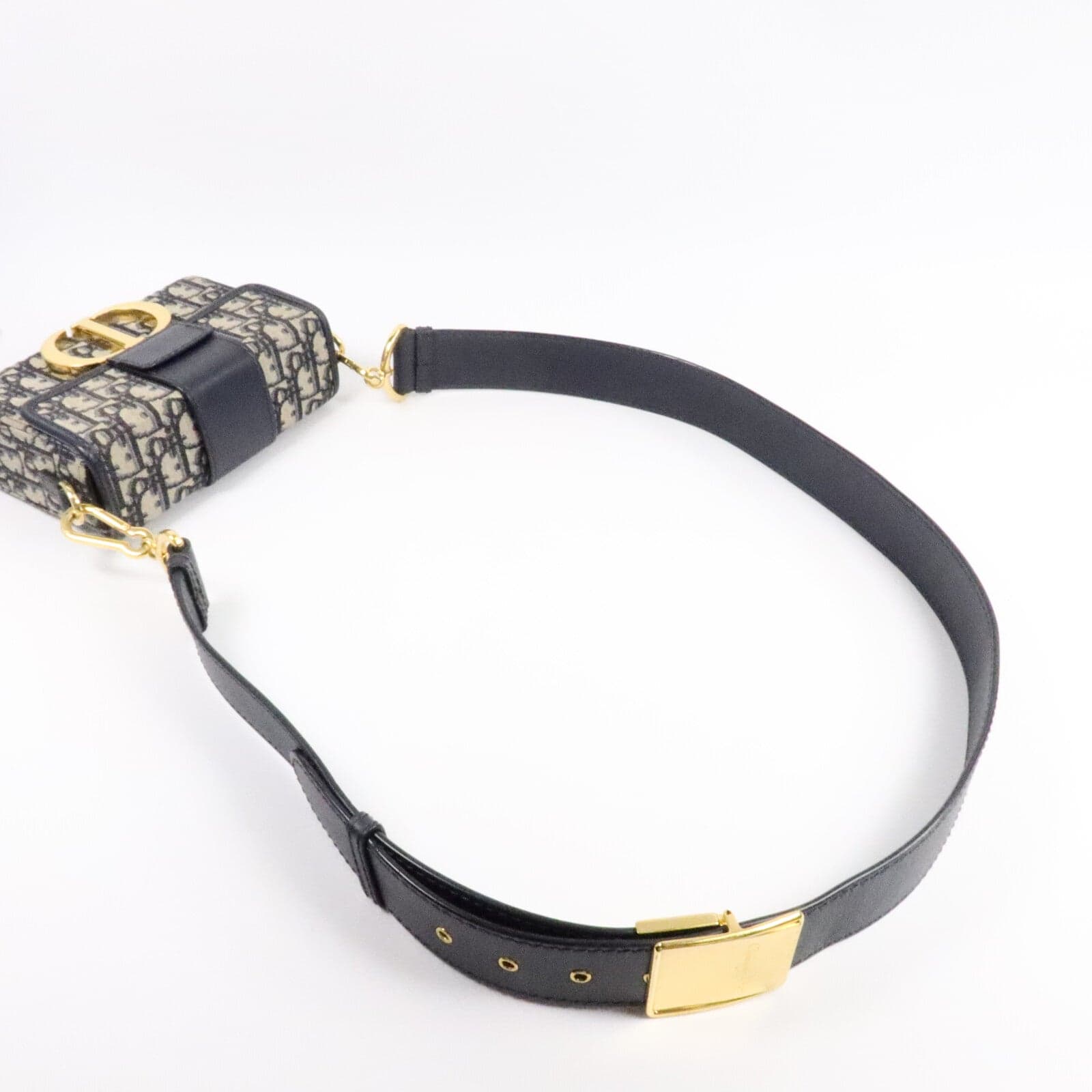 LOUIS VUITTON Montaigne M9204UTZQ 肩背包 帆布