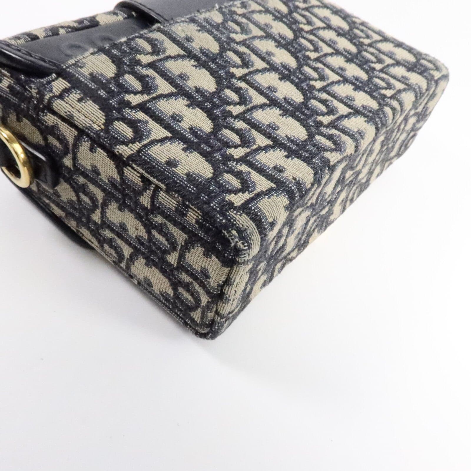 LOUIS VUITTON Montaigne M9204UTZQ 肩背包 帆布
