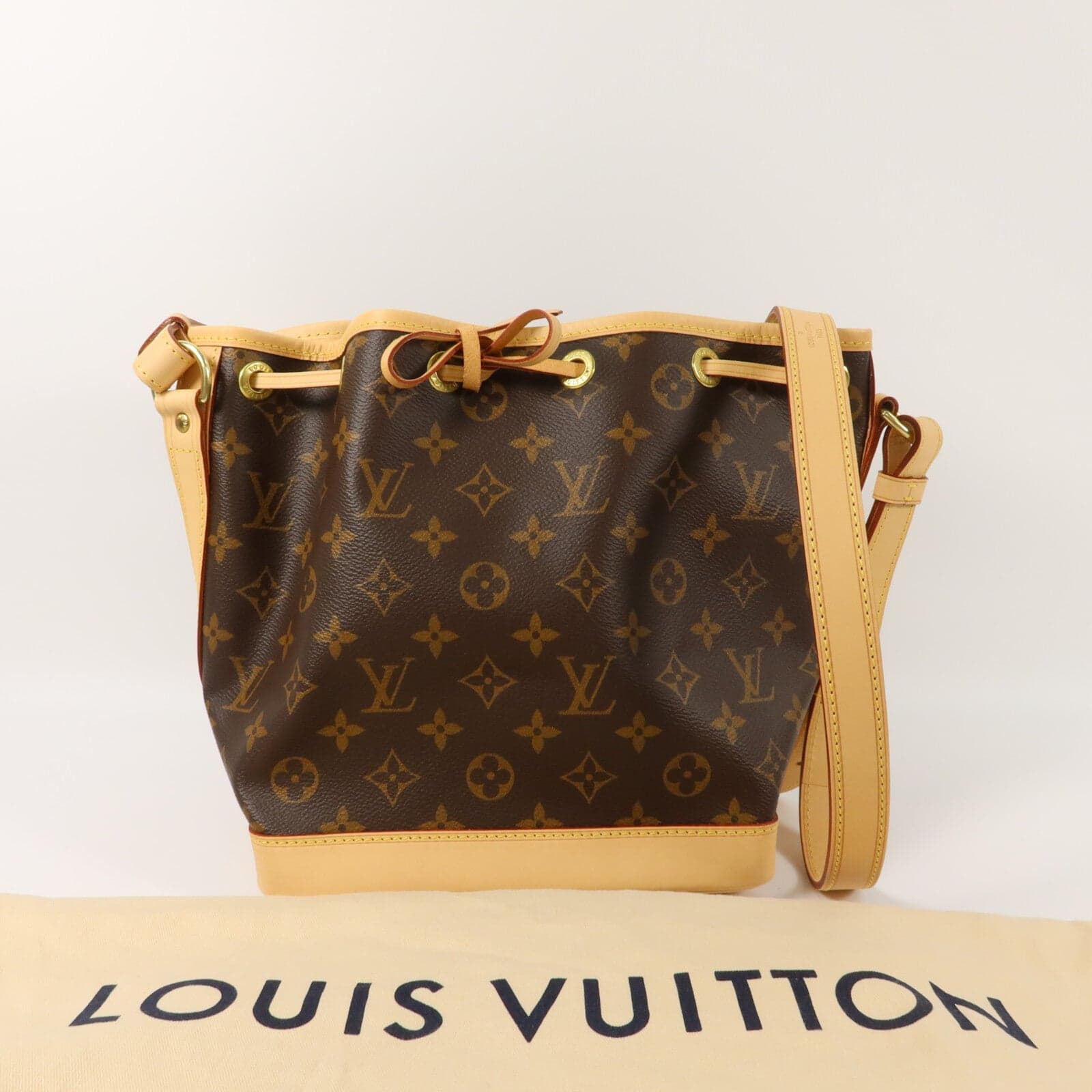LOUIS VUITTON Noe M40817 Shoulder Bag Coated Canvas
