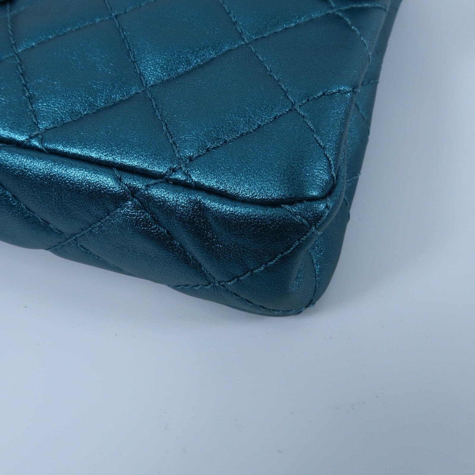 LOUIS VUITTON 肩背包 羊皮