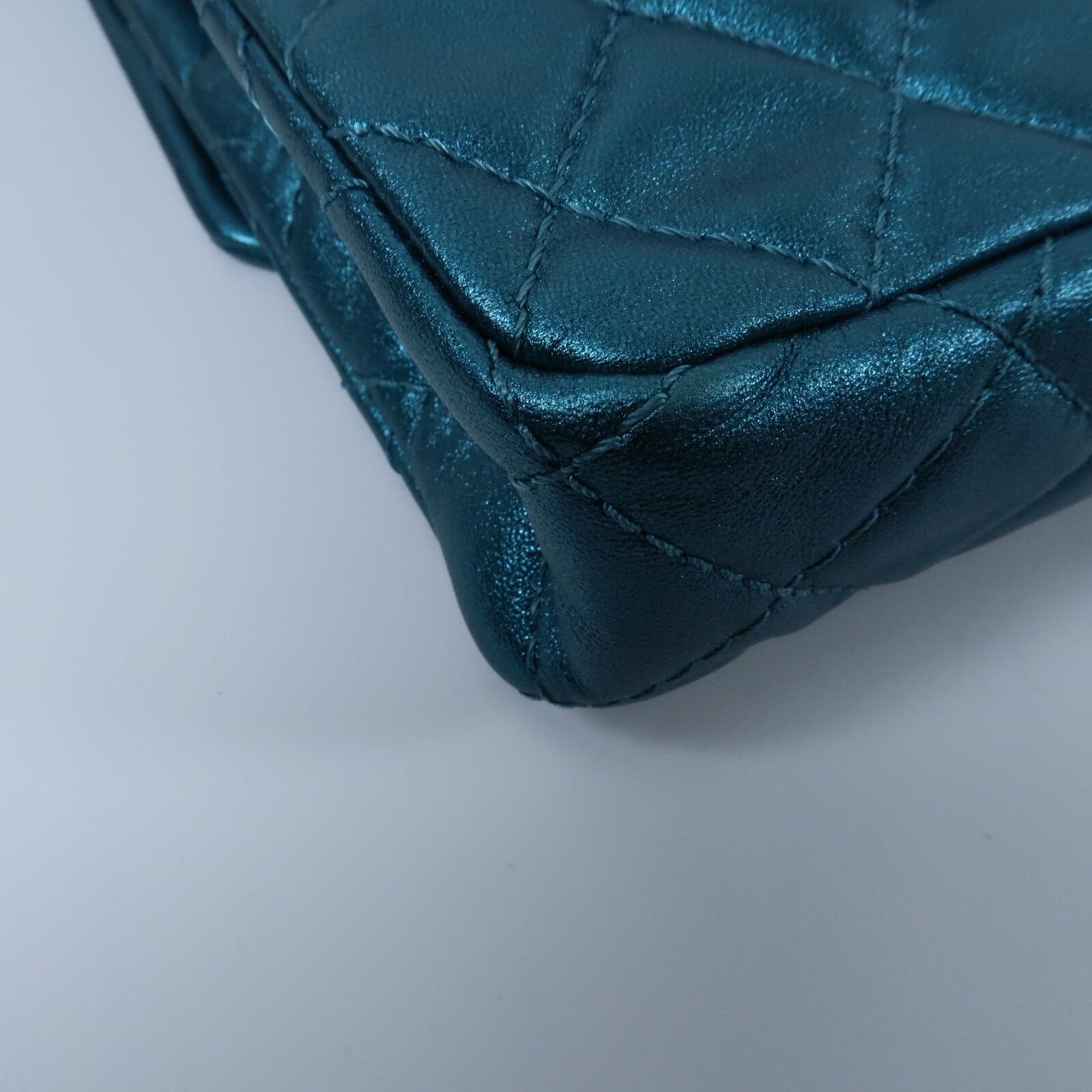 LOUIS VUITTON 肩背包 羊皮