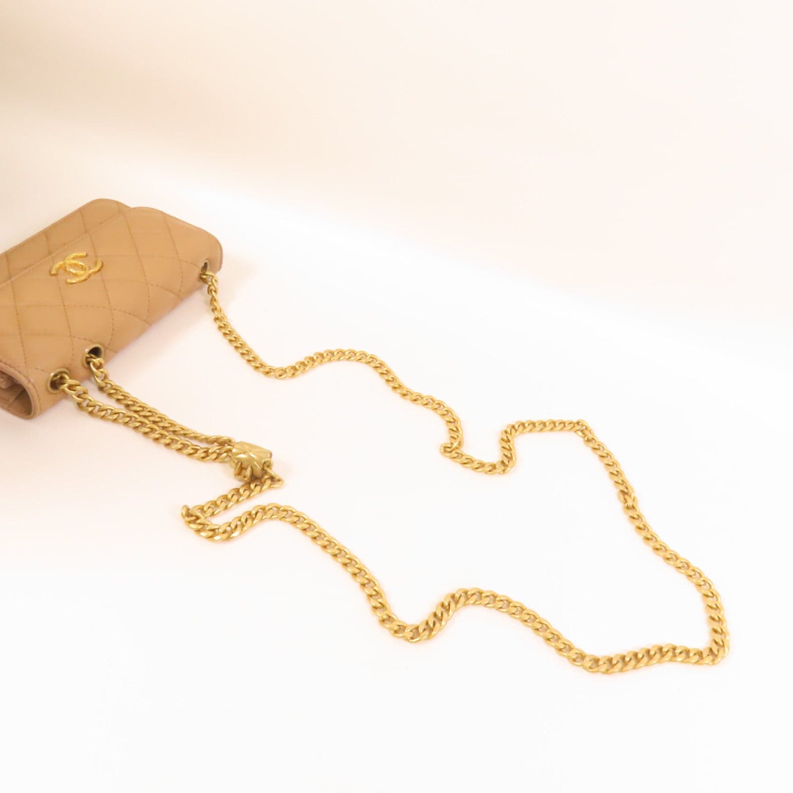 LOUIS VUITTON 肩背包 羊皮